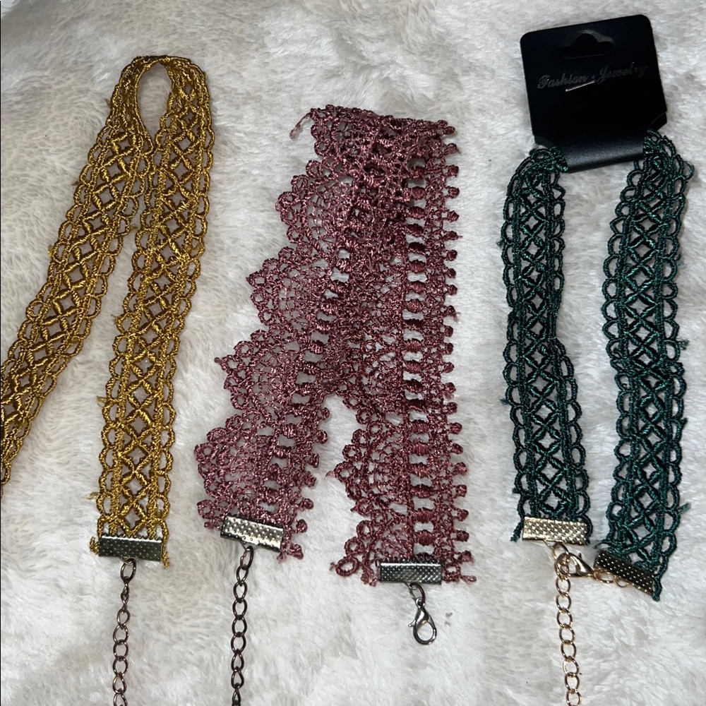 NWT BUNDLE OF 3 💋 CROCHETED LACE CHOKERS WITH EXTENDERS ROSE/GOLD/GREEN OS - Picture 1 of 12